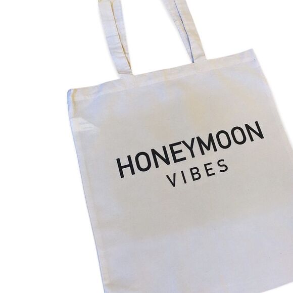 NWT Wool + Pepper Co. Honeymoon Vibes Tote Bag - Picture 2 of 3